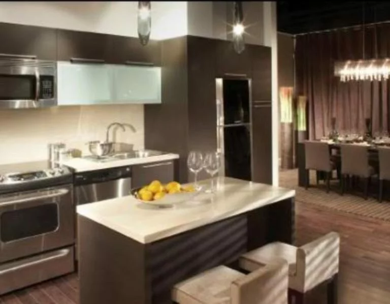 633913028442202500_kitchen