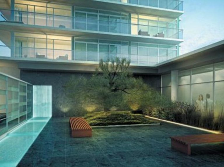 633916268619571396_courtyard